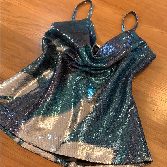 Tahari ~Size M~Caicos Sequin Mermaid Tank Top - Picture 13 of 16